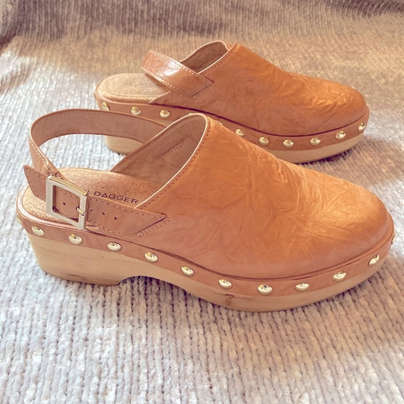 Kelsi Dagger Brooklyn Warehouse Clogs, Adjustable, Brown, Gold Studs, Size 8 - Picture 5 of 9